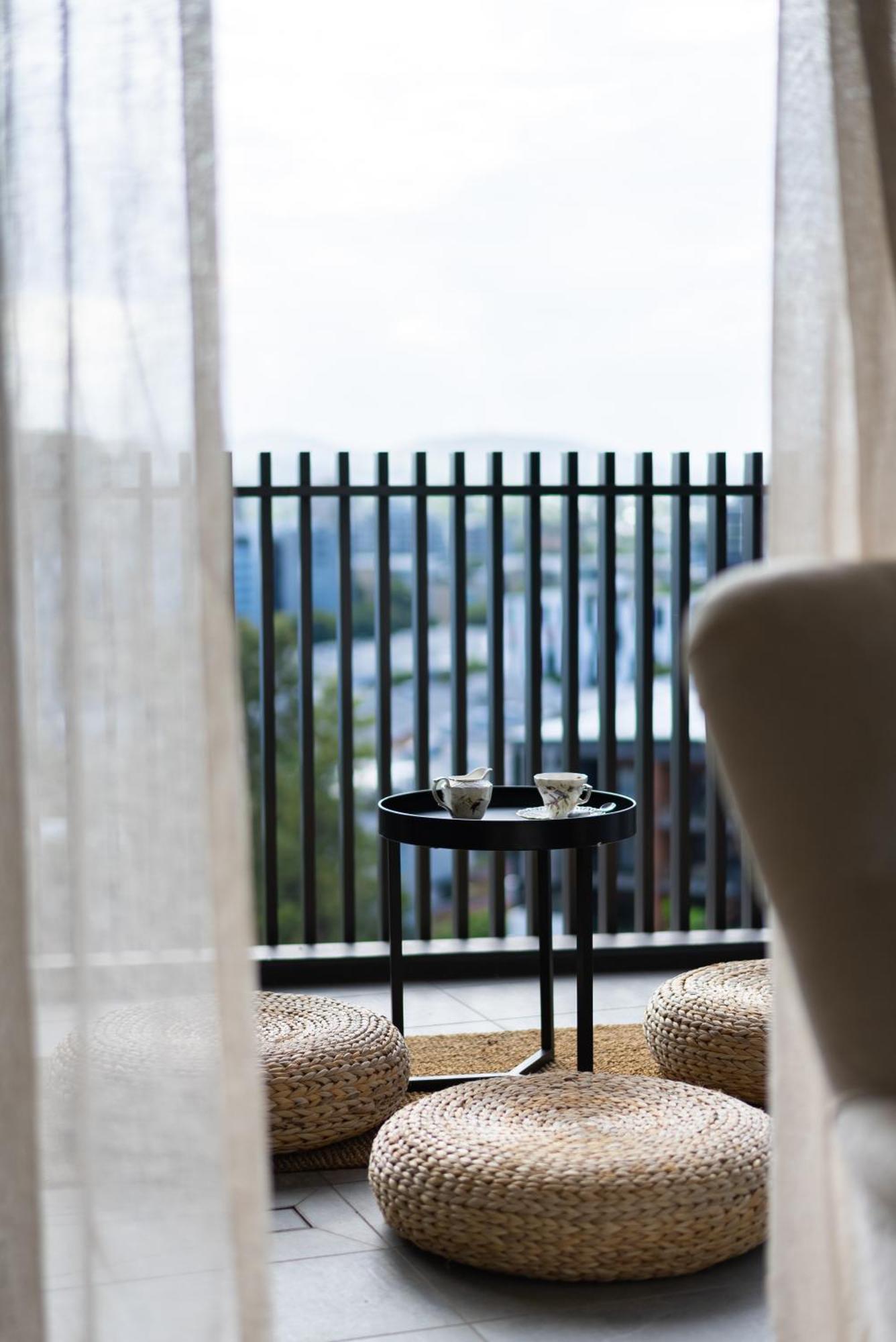 Location! Boutique 2br With Pool & Bbq Near South Bank And